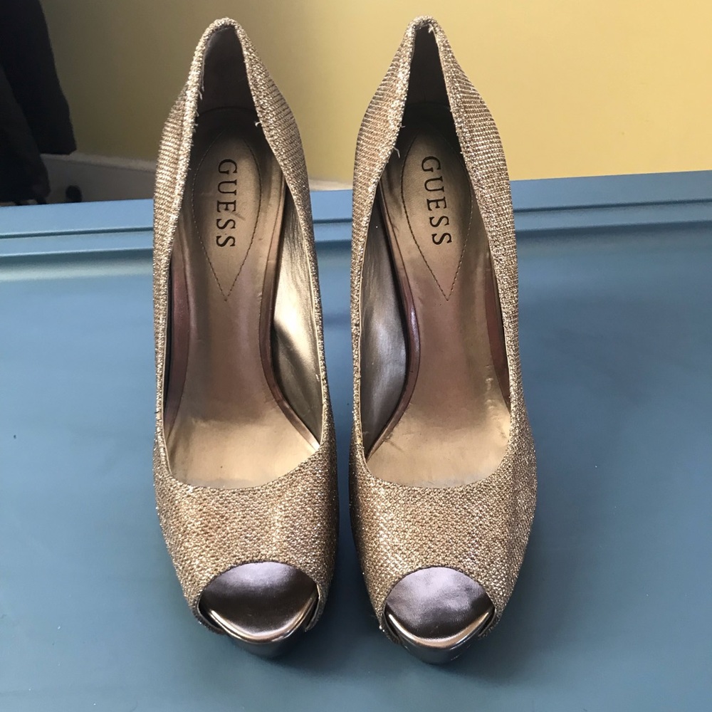 Guess Sparkle Pumps